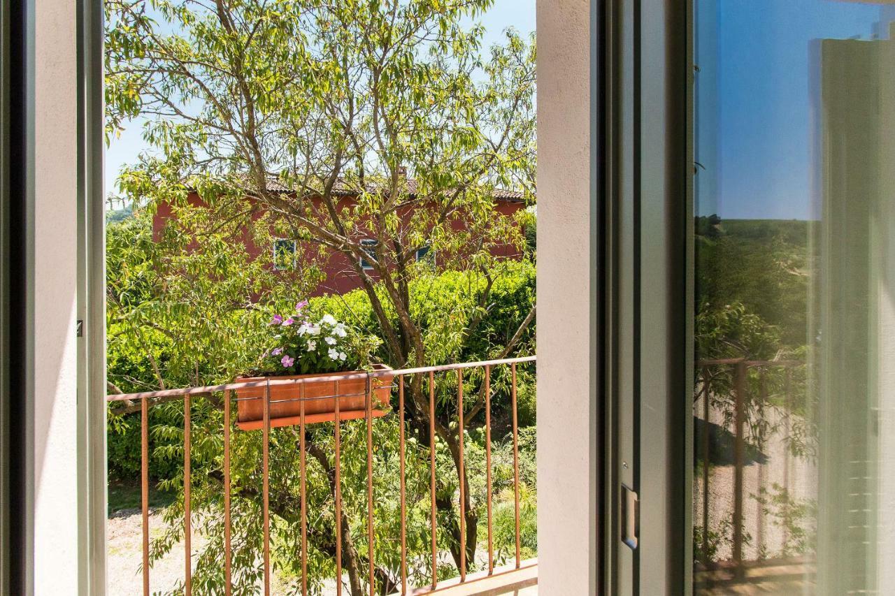 Appartamenti Presso Cascina La Melagrana คอสติจลิโอเล ดิอาสติ ภายนอก รูปภาพ