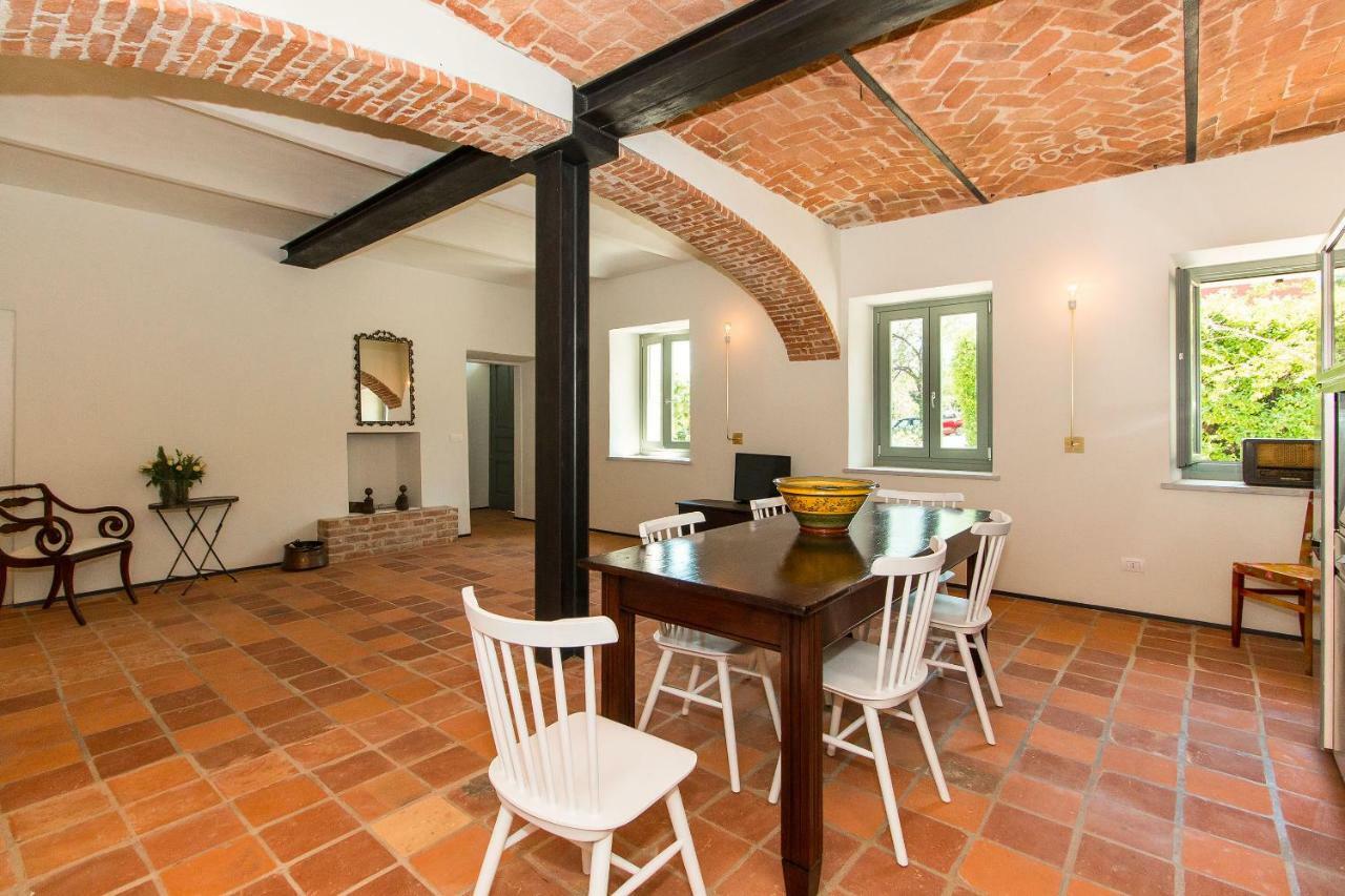 Appartamenti Presso Cascina La Melagrana คอสติจลิโอเล ดิอาสติ ภายนอก รูปภาพ